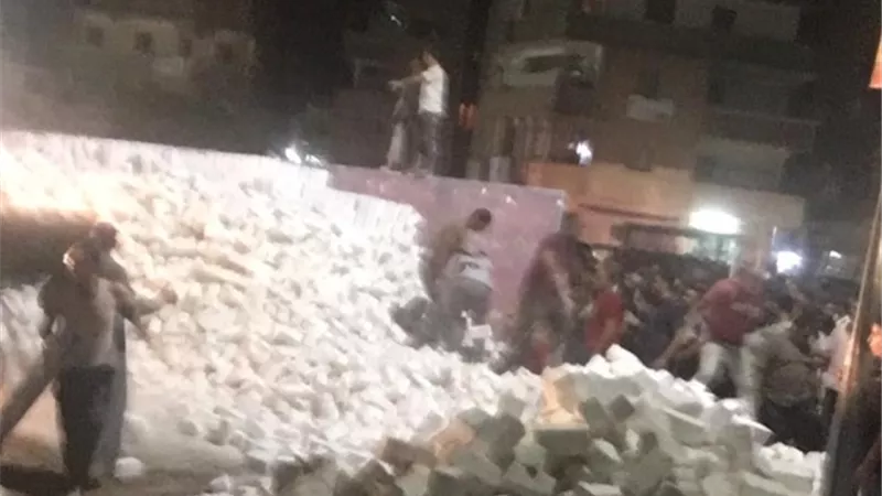 حمولة النقل انقلبت علي توك توك فقتلت شخص واصابة اثنين بالدقهلية