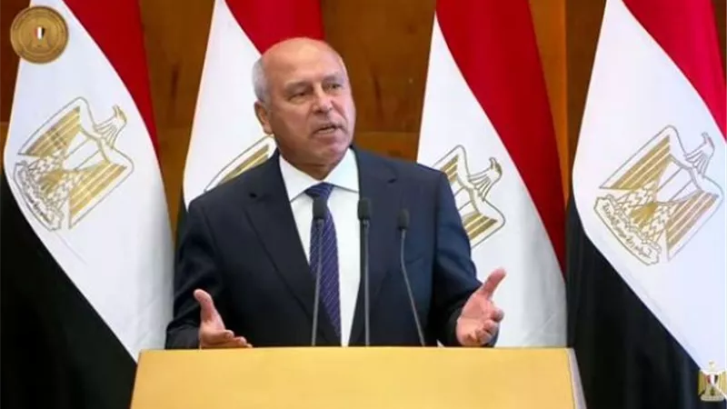 وزير النقل: تطوير ميناء الاسكندرية البحري سيحول مصر إلى مركز للتجارة العالمية واللوجيستيات