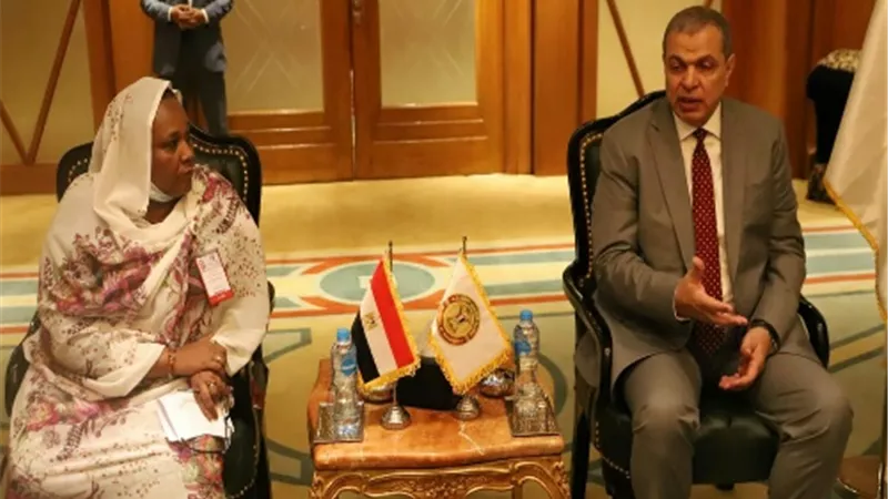 سعفان يبحث مع نظيرته السودانية نقل الخبرة المصرية في الحوسبة والتدريب والتفتيش العمالي