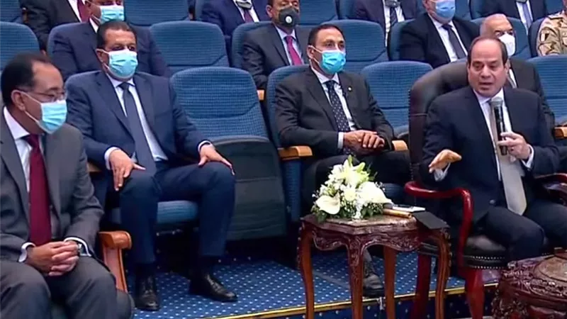 ١٠ رسائل للرئيس السيسي خلال تفقد ميناء الإسكندرية البحري.. تعرف عليها