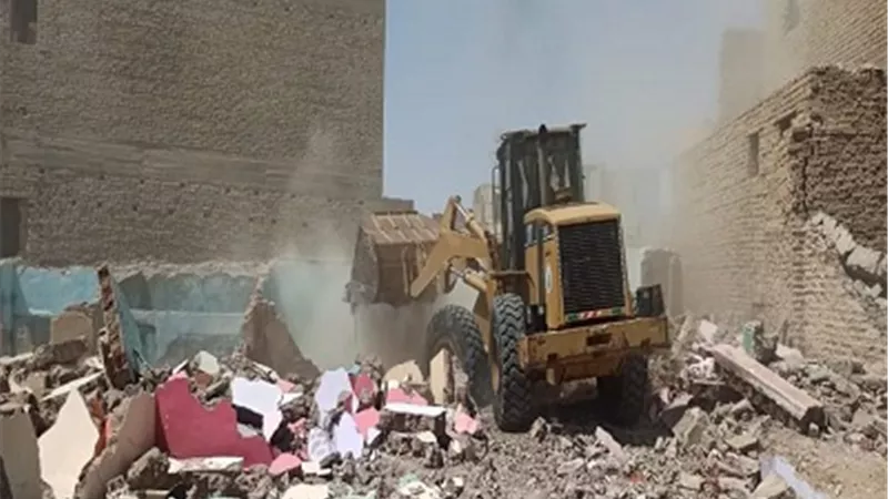 استكمال اعمال نقل وتسكين المستحقين لبدائل العشوائيات بمدينة راس غارب