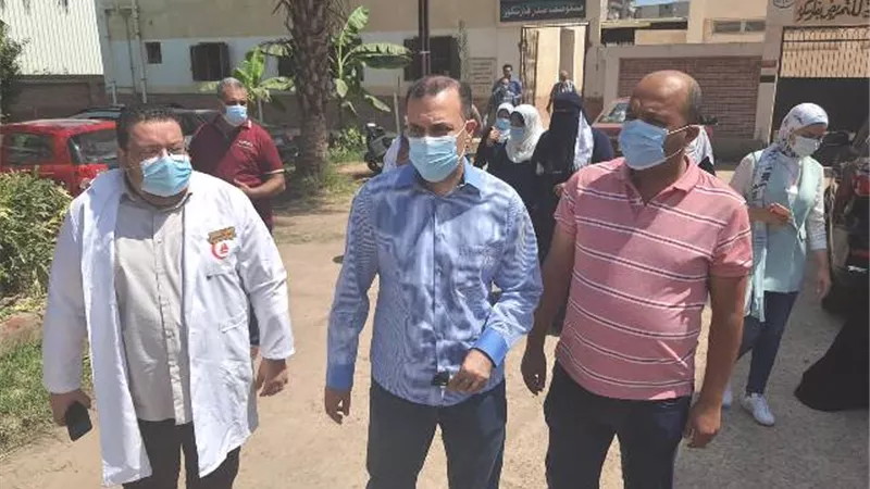 وكيل الصحة بدمياط يفاجئ حميات فارسكور ..ويطالب بحسن معاملة المرضى