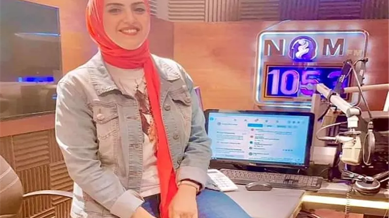 الاعلامية مروة شتلة من إذاعة البرنامج العام إلى نغم اف ام