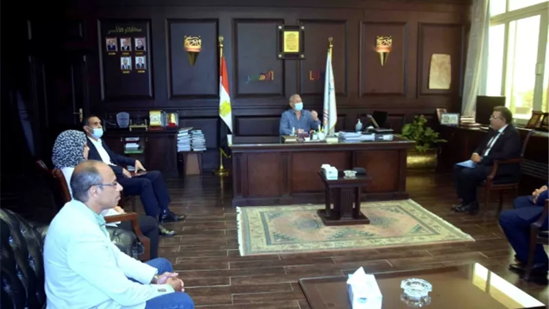 محافظ الأقصر يستقبل مستشار وزيرة التضامن