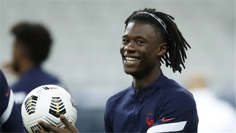 كامافينجا يتخطى الكشف الطبى فى ريال مدريد