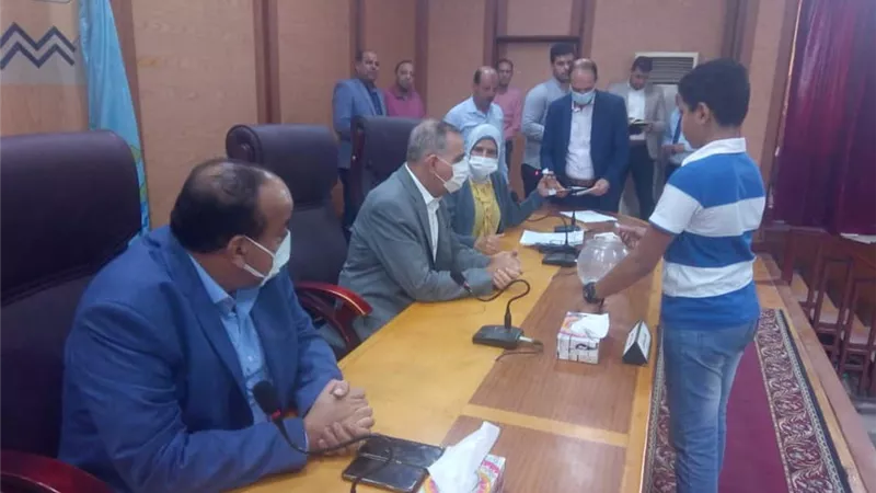 محافظ كفر الشيخ يشهد إجراء القرعة العلنية لمشروع عربات الطعام بالحديقة المركزية المجانية