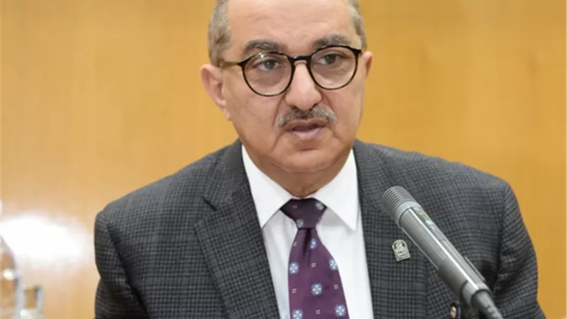جامعة أسيوط تسجيل قيد 102 طالب دراسات عليا بمعهد بحوث ودراسات البيولوجيا