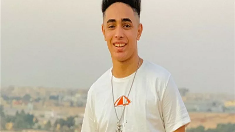 عاصم هشام صديق أحمد حاتم في فيلم 