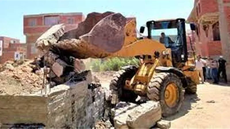 تنفيذ 4 إزالات فورية بقرية الشروق في الإسماعيلية ..صور
