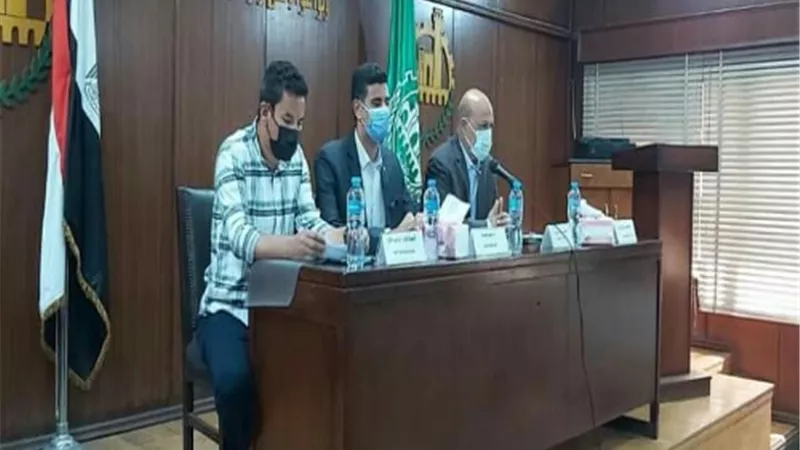 نائب محافظ القليوبية يترأس اجتماع المجلس التنفيذي لمدينة شبرا الخيمة