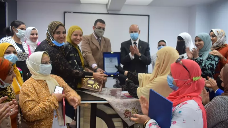 وكيل وزارة الصحة بالشرقية يكرم المكتب الفني بالمديرية وبالإدارات الصحية والمستشفيات