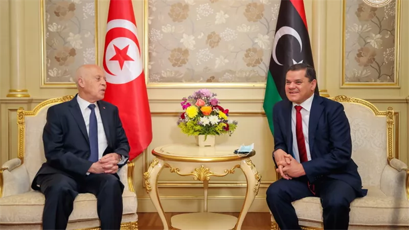 رئيس الحكومة الليبية يزور تونس غدا للقاء الرئيس التونسي
