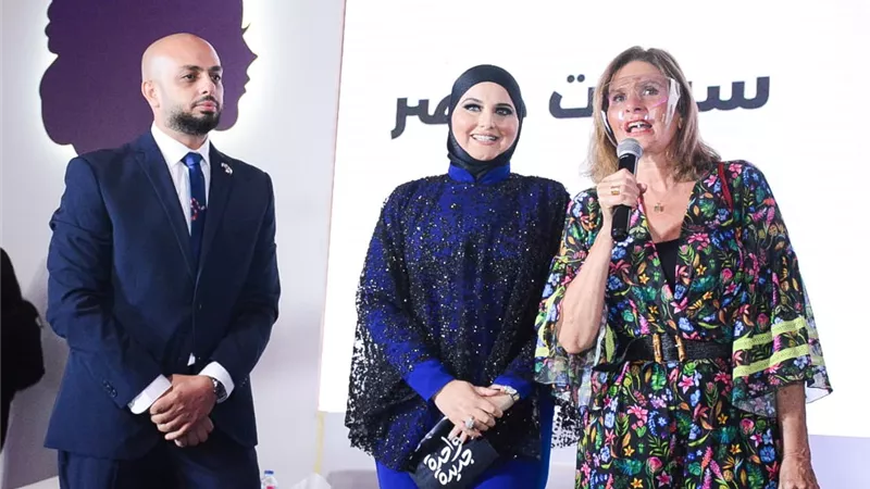 وزيرة التضامن تكرم مني الشاذلي ويسرا وليلي علوي وهالة حجازي في مبادرة 