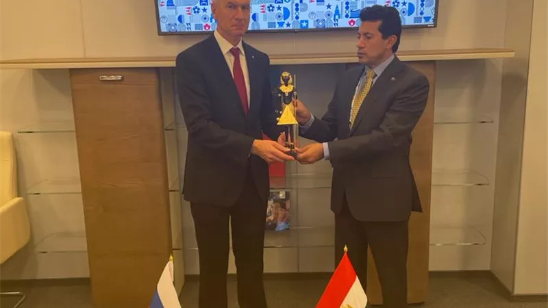 وزير الشباب يوقع مذكرة تفاهم مع نظيره الروسى على المستوى الرياضى