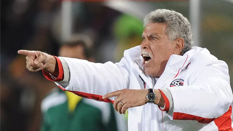 التفاصيل الكاملة لاستبعاد حسن شحاته من تدريب المنتخب