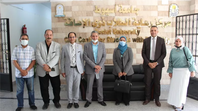 لجنة وحدة إدارة مشروعات التطوير بوزارة التعليم العالي تشيد بمخرجات مشروع القياس والتقويم بجامعة أسيوط
