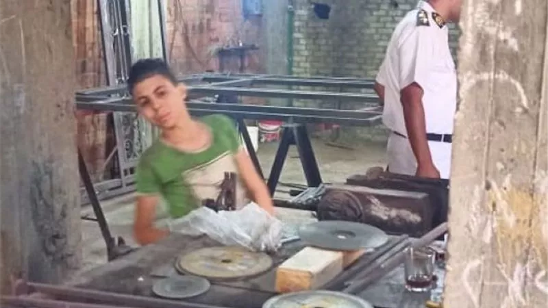 جهاز بدر يغلق ويشمع 11 عقار ويحرر 33 محضر بالتعاون مع شرطة التعمير.. بالصور والأرقام
