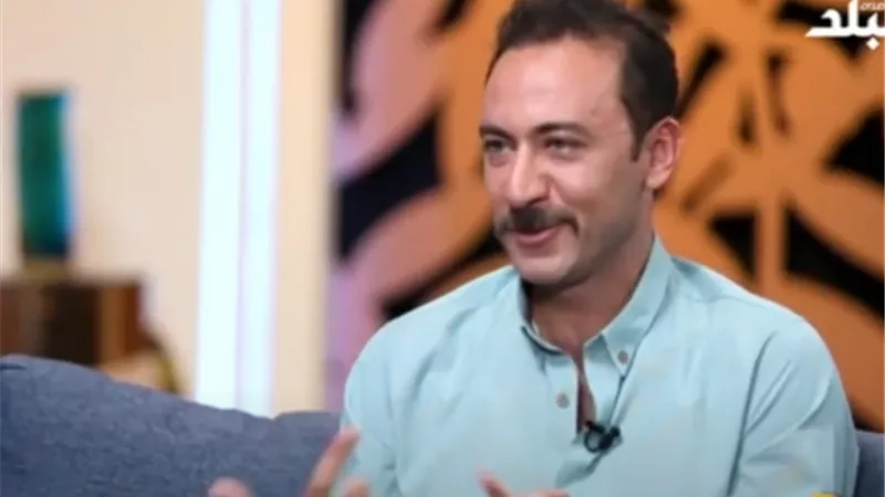 عابد العناني: 