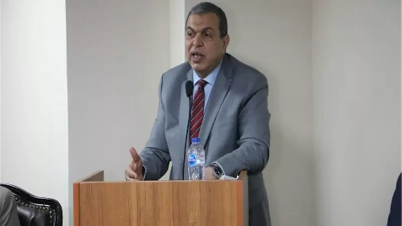 القوى العاملة : تسليم 76 بوليصة تأمين للعمالة غير المنتظمة بجنوب سيناء
