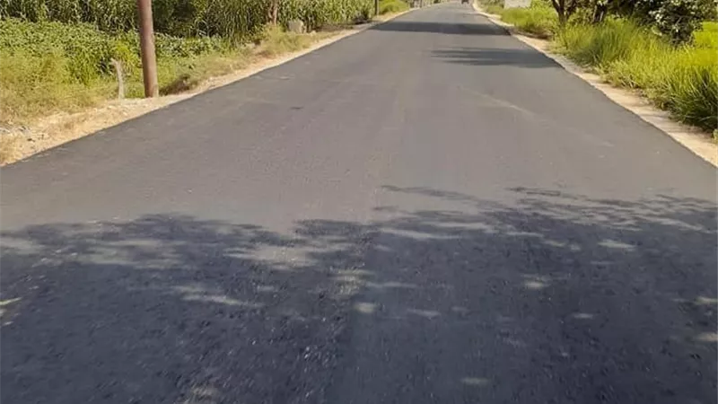 اعادة رصف طريق التناغة / فزارة في أسيوط ضمن مشروعات حياة كريمة..صور