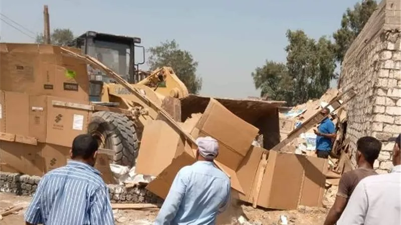 إزالة 3 حالات تعد على الأراضى الزراعية بالشرقية