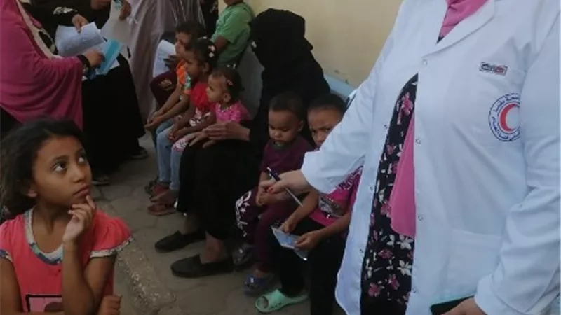 الكشف على ٧٢٧ مواطنا فى قافلة طبية مجانية بالقلمينا في قنا