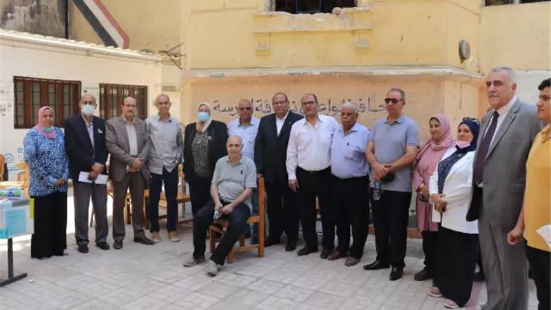 مجلس أمناء تعليم القاهرة يعقد ورش فى مبادرة اصنع أنتج احتياجاتك بنفسك.. بالصور