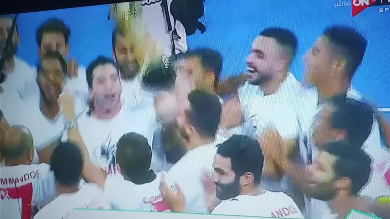 أحمد الأحمر يشيد بلاعبي الزمالك بعد التتويج بالسوبر الإفريقي لليد