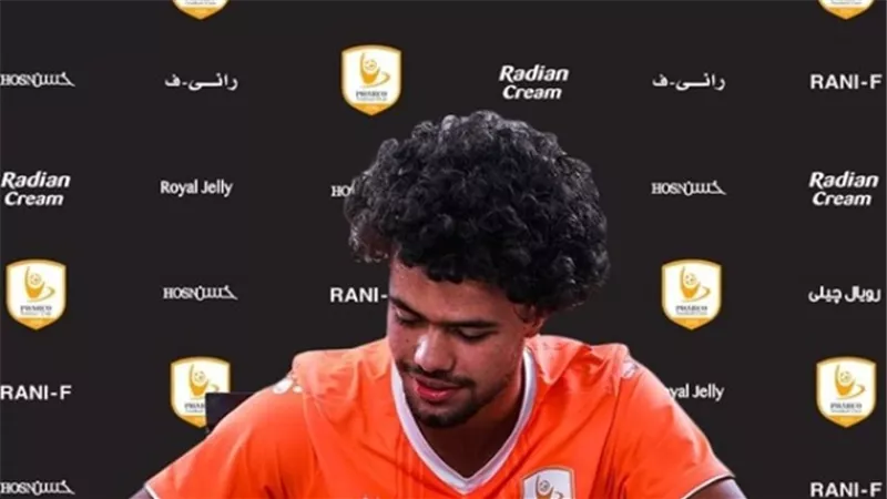 الصفقة رقم 11 .. فاركو يعلن التعاقد مع مصطفى حمادة