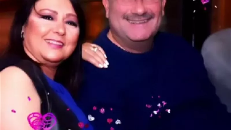 الفنانة ميرال كمال عيد تطلب الدعاء بالشفاء لزوجها