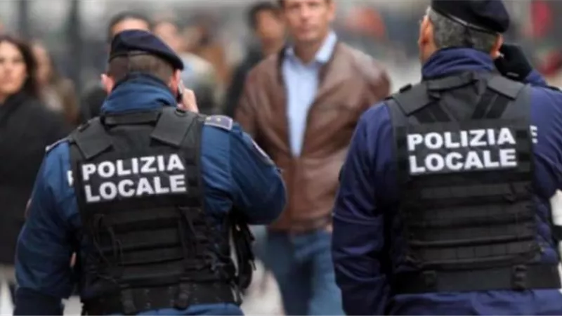 بالتفاصيل.. صومالي يطعن خمسة أشخاص على متن حافلة بإيطاليا