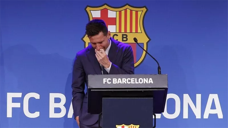 خافيير تيباس يكشف اسباب رحيل ميسي عن برشلونة