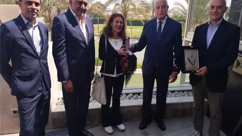 فودة يلتقي وفد شركة إيني الايطالية للبترول لتفعيل المشاركة الاجتماعية لصالح اهالي محافظة جنوب سيناء
