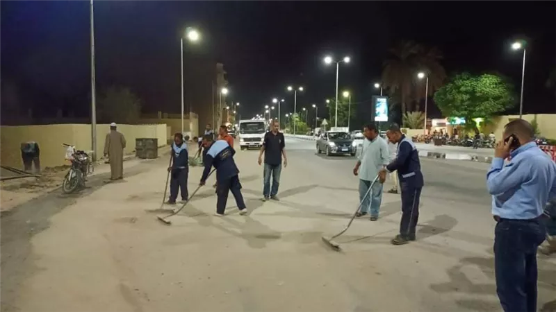حملة غسيل ارصفة ونظافة عامة بالأقصر