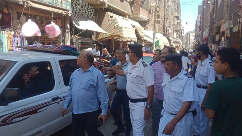 محافظ أسيوط: حملة لإزالة اشغالات الباعة الجائلين وتحقيق الانضباط بشوارع حي غرب وساحل سليم