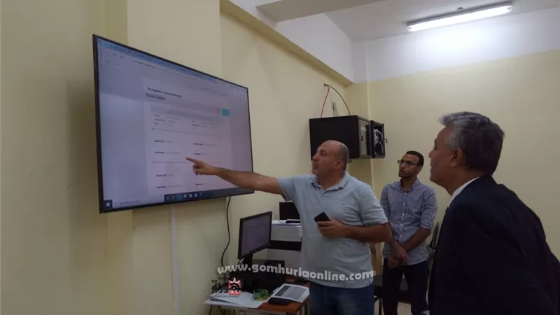 رئيس جامعه جنوب الوادي يتفقد الاختبارات الإلكترونية بفرع الجامعة المصرية للتعلم الالكتروني بقنا