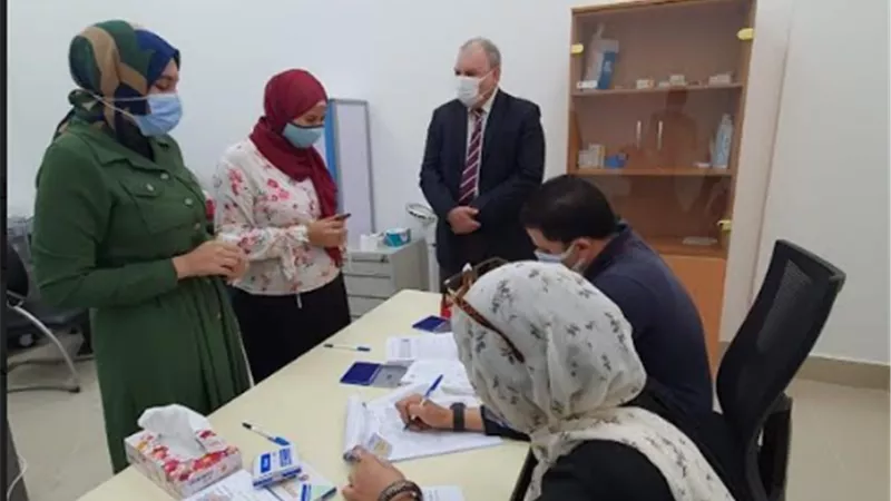 بدء تلقي لقاح فيرس كورونا لأعضاء هيئة التدريس والعاملين بجامعة بنى سويف التكنولوجيه.