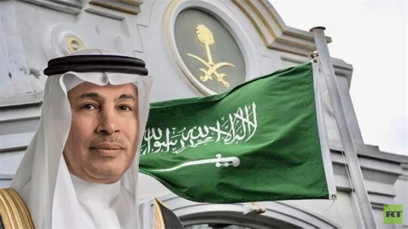 العاهل السعودي يصدر أمرا ملكيا بإعفاء رئيس الشؤون الخاصة لخادم الحرمين الشريفين من منصبه
