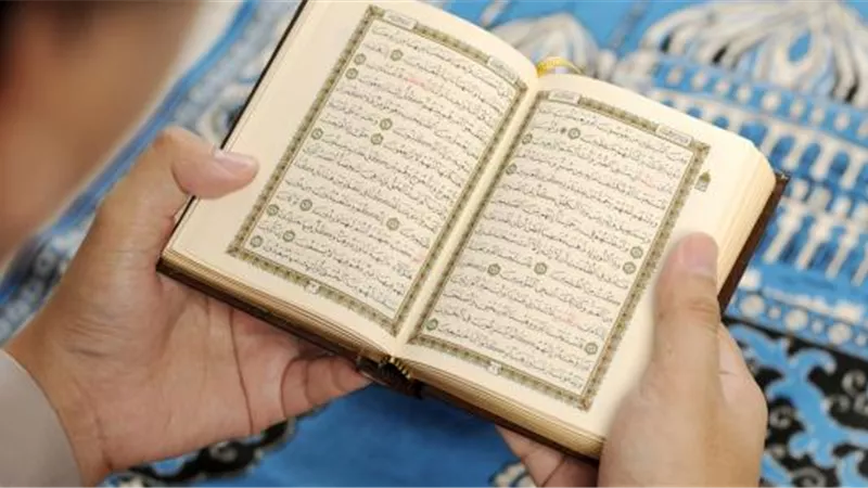 حكم قراءة القرآن بدون وضوء