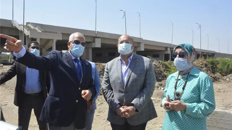 محافظ الجيزة يوجه بإدراج طريق ترعة الزمر بخطة الرصف..صور