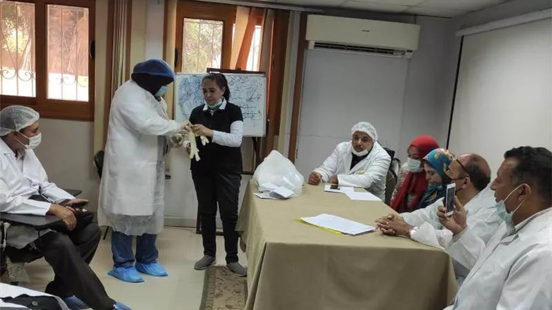 الزراعة : معهد صحة الحيوان يدرب 58 طالبا من كليات الطب البيطرى والزراعة والعلوم ..صور
