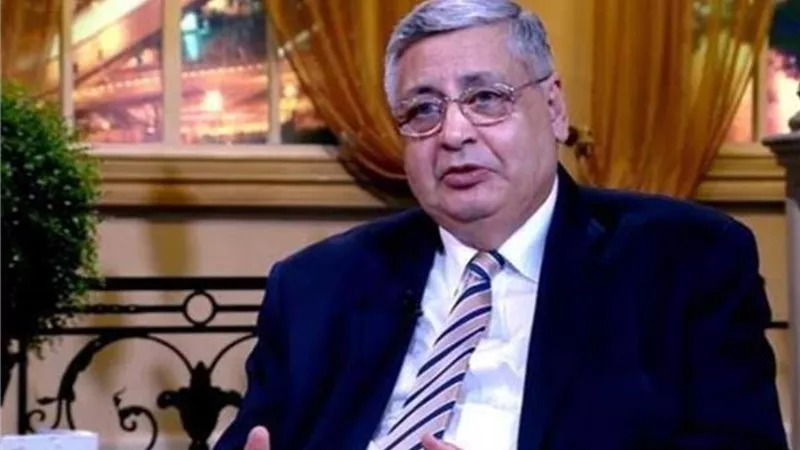 عوض تاج الدين: الوضع الوبائي لكورونا في مصر مستقر ومتوازن