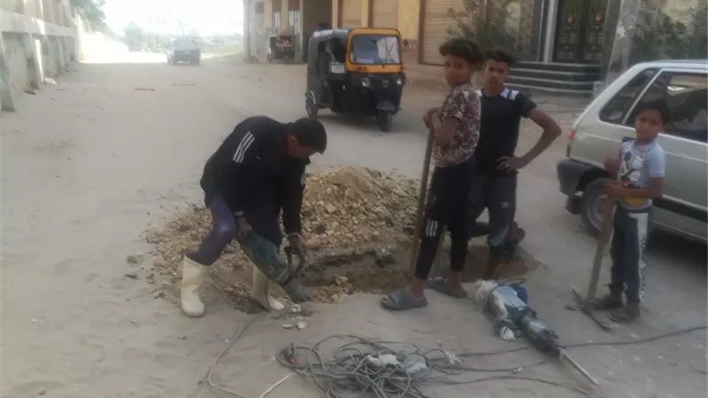 بدء العمل في مشروع الصرف الصحي بكفر عبيان بأبي زعبل