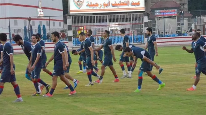مران الزمالك.. فقرة بدنية للاعبين في الصالة الدولية