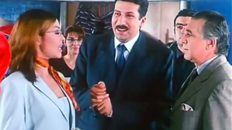 هانى رمزى فى اليوم العالمى للقانون: قولوا لى أكثر إفيه ضاحك للجمهور فى 