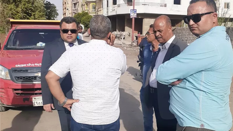 رفع ٣٥ طن من تجمع للقمامة بمدينة بنى سويف