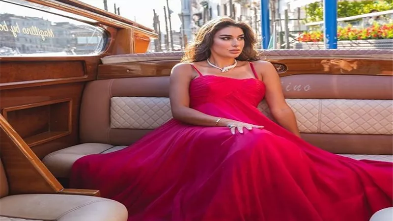 بالأحمر .. ياسمين صبري تجذب أنظار متابعيها