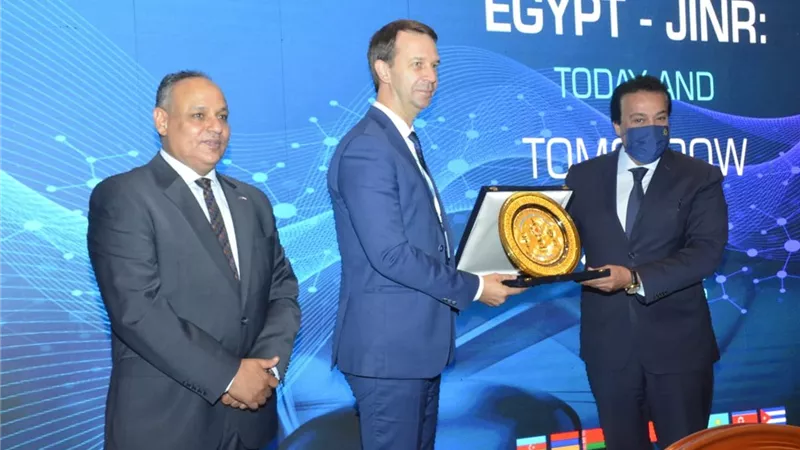 البحث العلمي ومعهد العلوم النووية بروسيا يناقشان سبل ترقية عضوية مصر