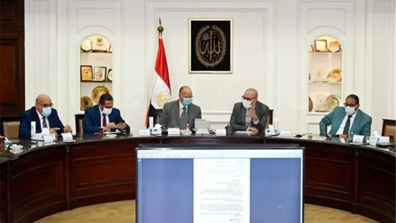 وزير الإسكان ومحافظ القاهرة يتابعان الموقف التنفيذى لمشروع تطوير 