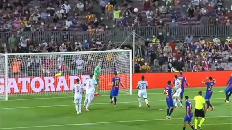 بايرن ميونخ يتقدم بهدف مولر أمام برشلونة فى دورى أبطال أوروبا